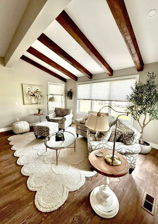 Cottage vibes sunroom