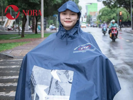 Tầm quan trọng của in logo và thông điệp trên áo mưa trong quảng bá thương hiệu