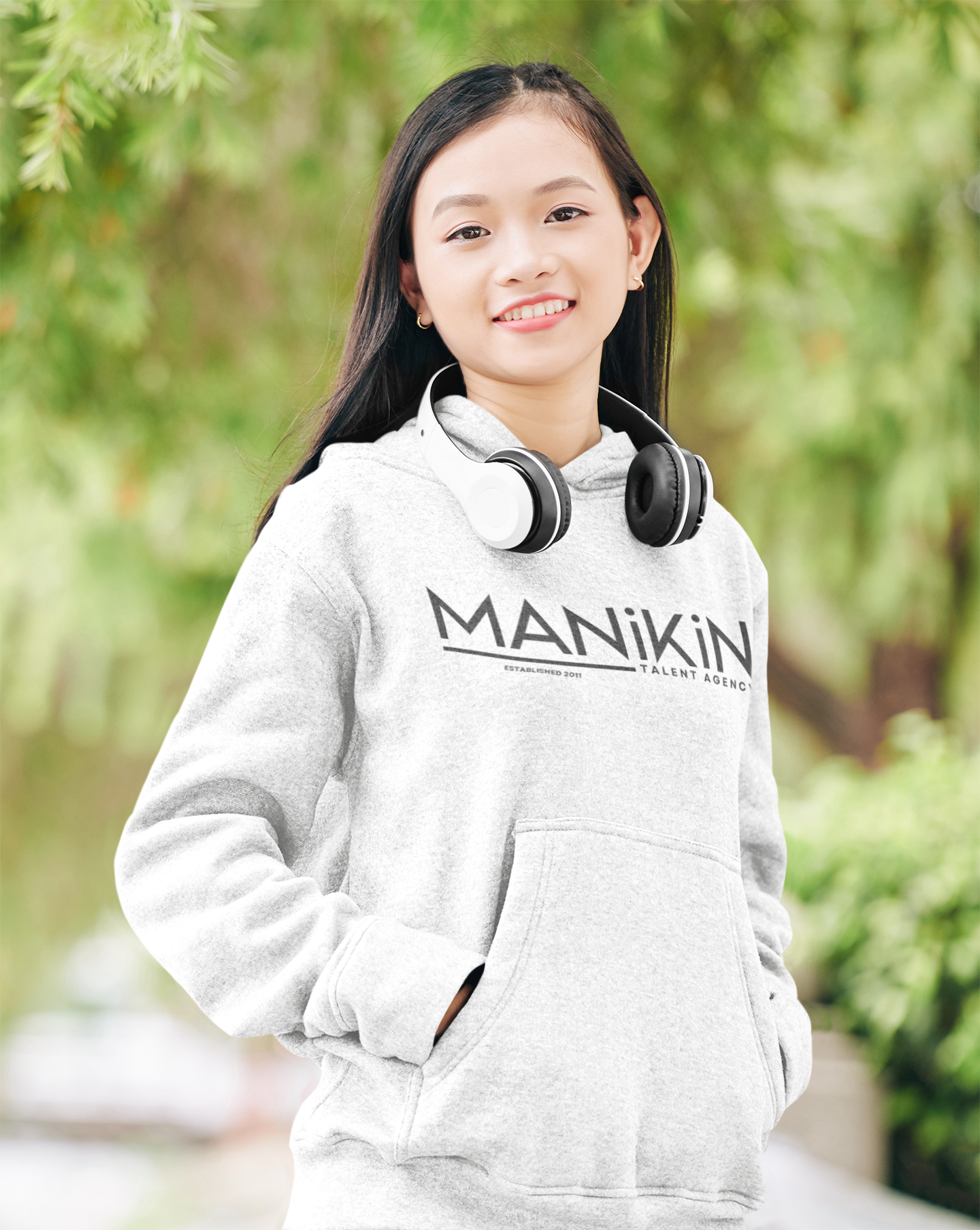 Official Manikin Youth Hoodie – Cozy, Bold, Iconic