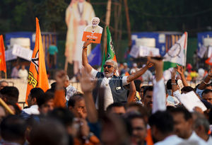 BJP Supporter In Mumbai