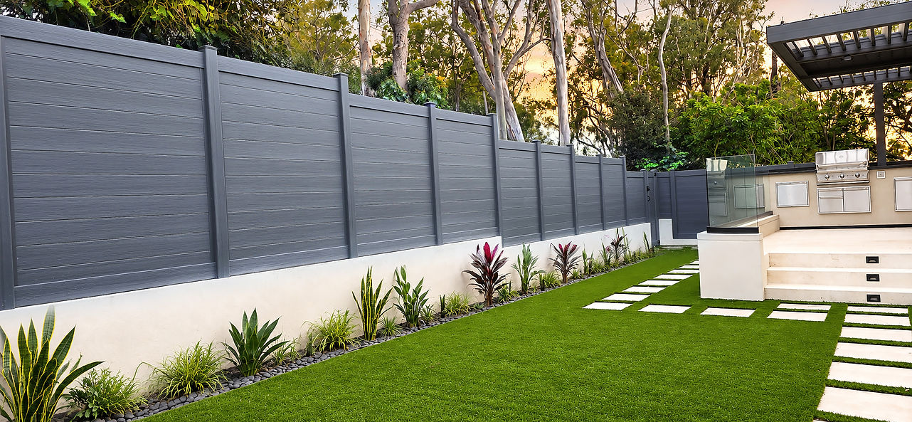 Modern Sunset Backyard /vinyl fence.jpg