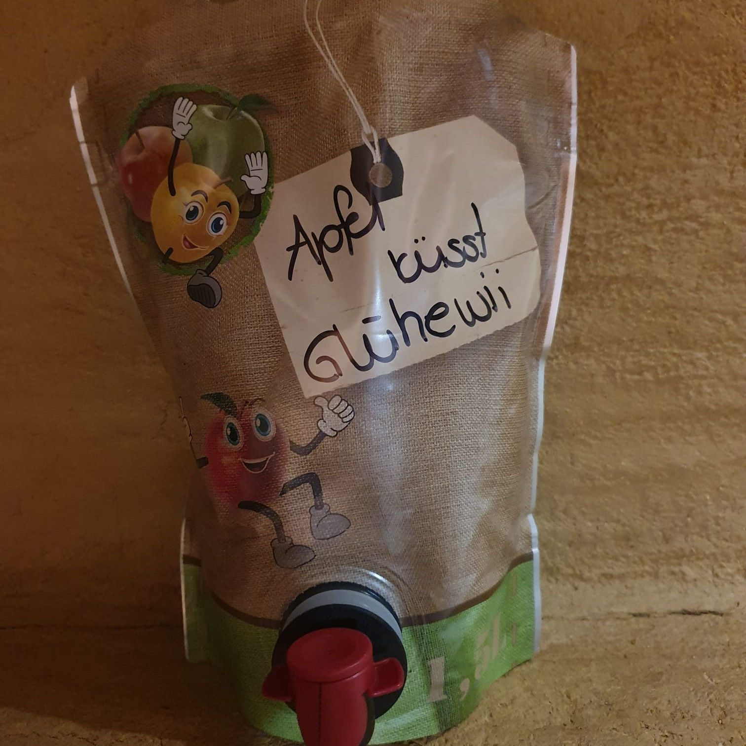 Öpfel küsst Glühewii weiss