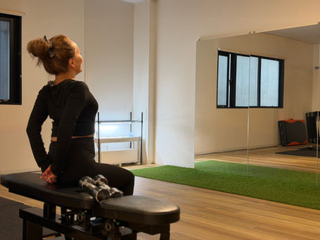 ストレートネックは首だけの問題じゃない。「胸郭」から変える、見た目年齢マイナス5歳!