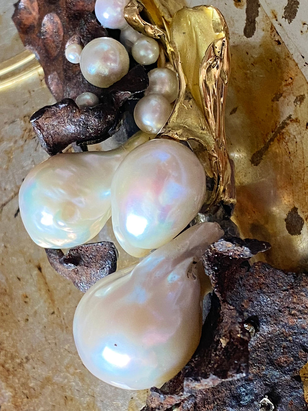 Thumbnail: Thierry Vendome, “Snow” necklace