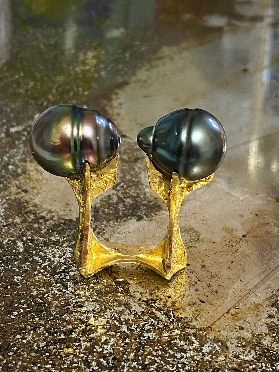 Miniature : Thierry Vendome, bague-pendentif “ Gaudí “