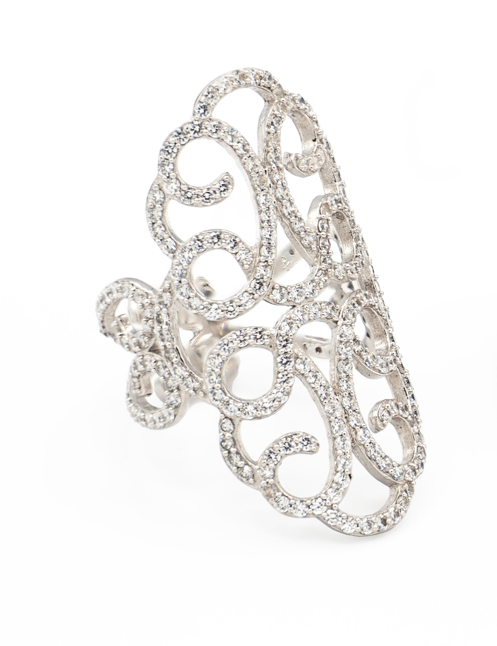 Arabesque ring