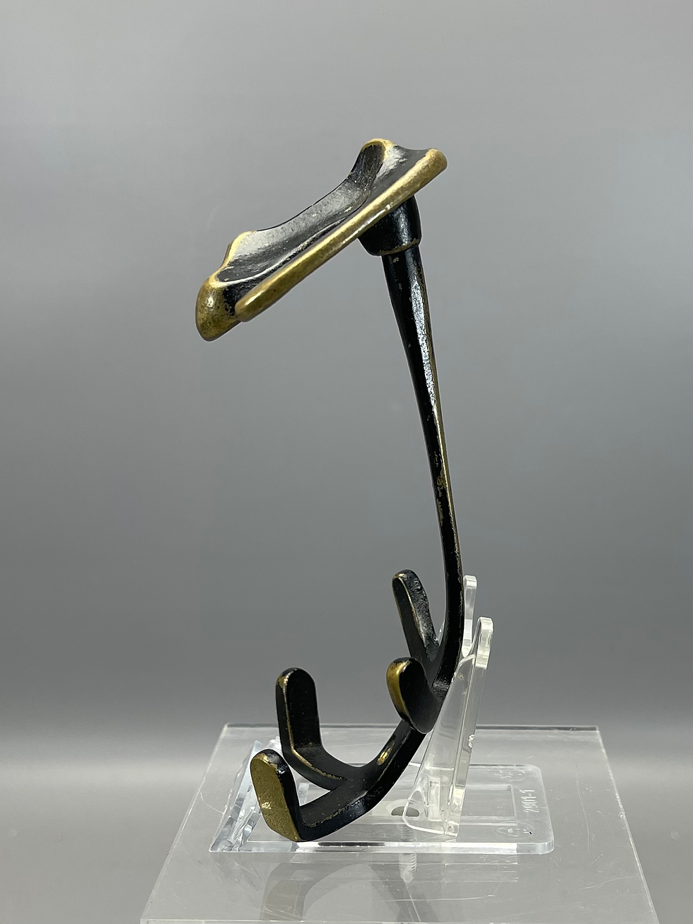 Thumbnail: Walter Bosse Oostenrijk, kapstokhak (dog)