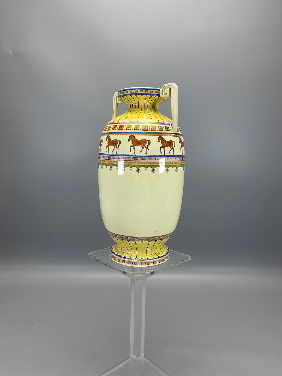Thumbnail: Amphora vaas met paarden van Bernard J. Boeziek