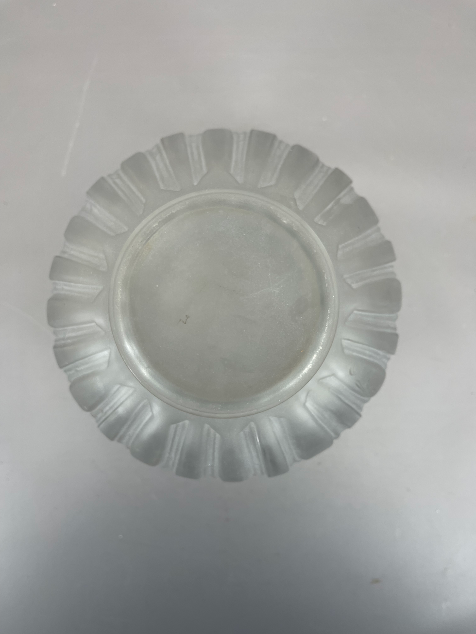 Thumbnail: Vaas met geometrisch Art Deco motief