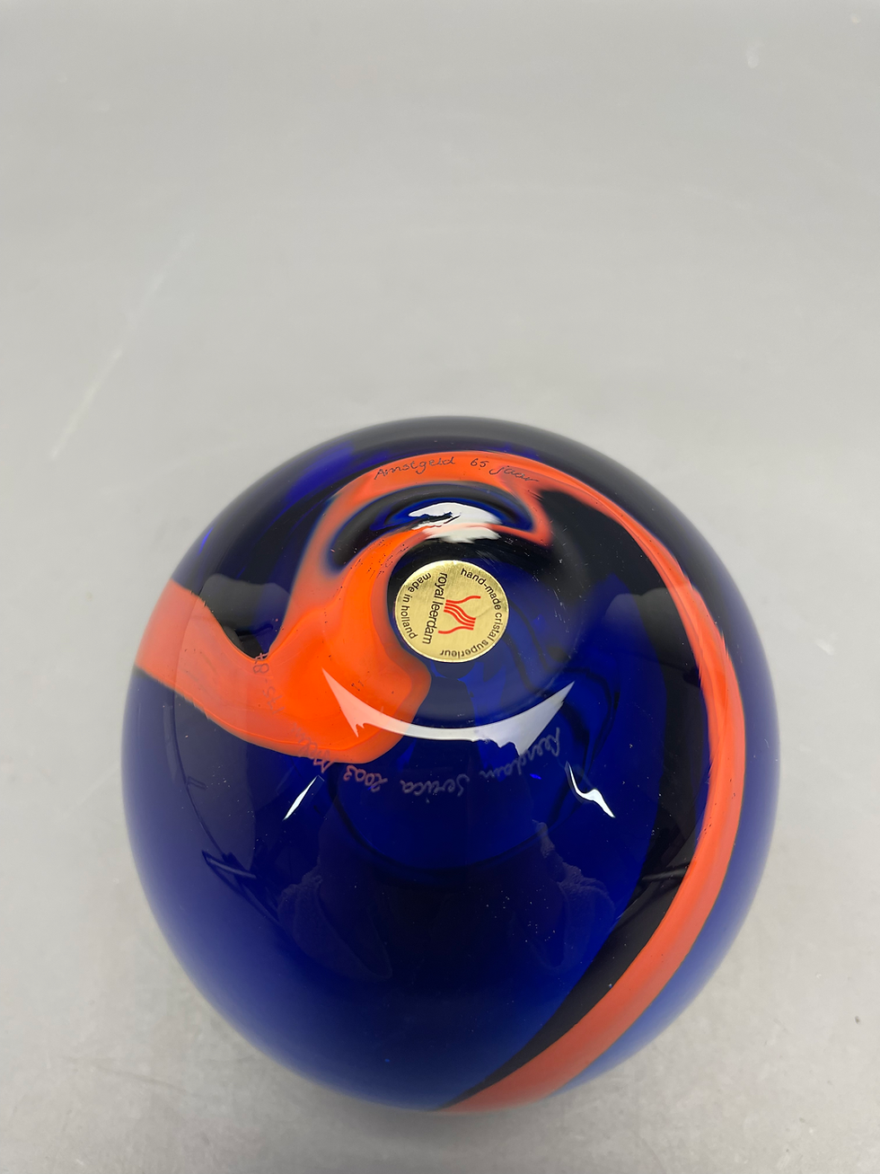 Thumbnail: Blauwe, oranje serica vaas