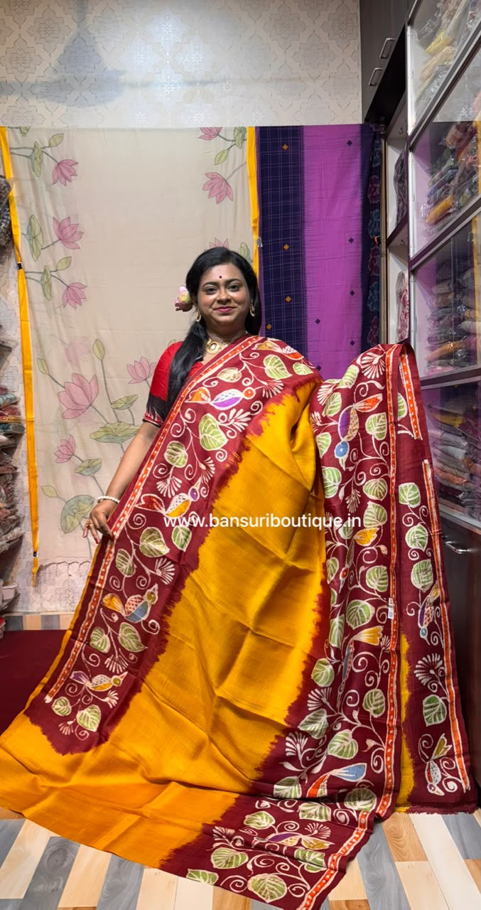 Thumbnail: Thin Brush Handpainted Pure Bishnupuri Soru Tuli Batik Silk Saree - Panchii