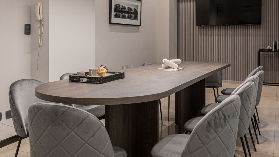 Sala de reuniones - by Doya