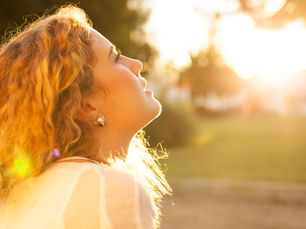 Vitamina D em alta dose: novo aliado contra a esclerose múltipla? Leia o artigo!