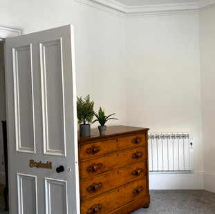 BostadhChestofDrawers