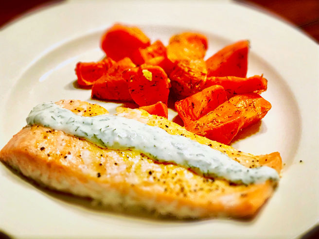 Salmon with Horseradish-Dill Sauce