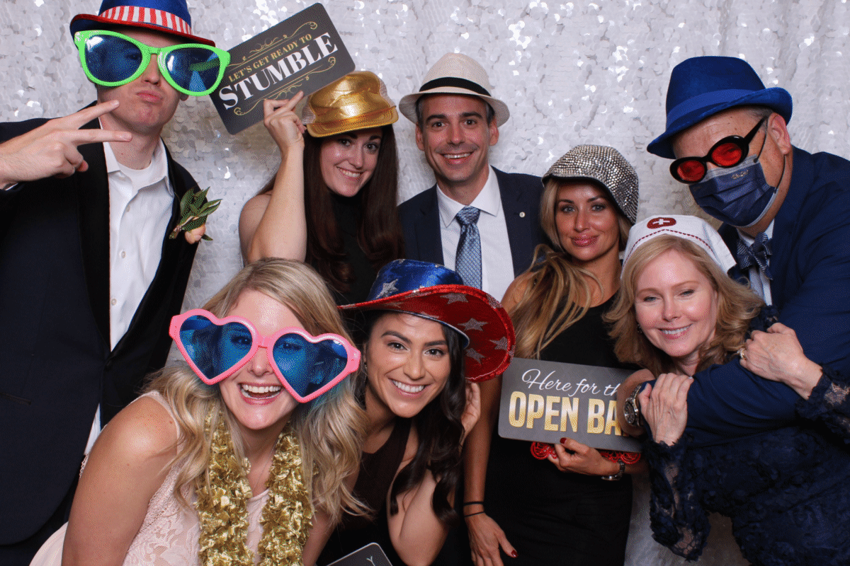Rent a Photo Booth for unforgettable fun at your next gathering! Instant prints, digital galleries, and a wide array of props and backdrops. Ideal for weddings, parties, and corporate events. Secure your date today and give your guests a memorable experience!