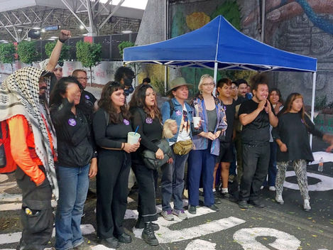 Familiares de desaparecidos bloquean calzada de Tlalpan