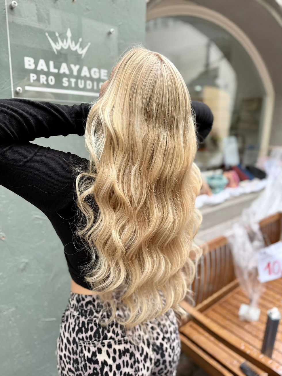 Geschenk Freundin Konstanz, Geschenk Ehefrau Konstanz, Geschenk Verlobte Konstanz, Beauty Gutschein Konstanz, Friseur Gutschein Konstanz, Valentinstagsgeschenk Freundin, Geburtstagsgeschenk Ehefrau, Jahrestagsgeschenk Verlobte, Wellness Geschenk Konstanz, Balayage Gutschein Konstanz, Glow & Go Paket Konstanz, besonderes Geschenk für sie, Geschenkidee Frau Konstanz, Friseur Altstadt Konstanz, Beauty Geschenk Bodensee