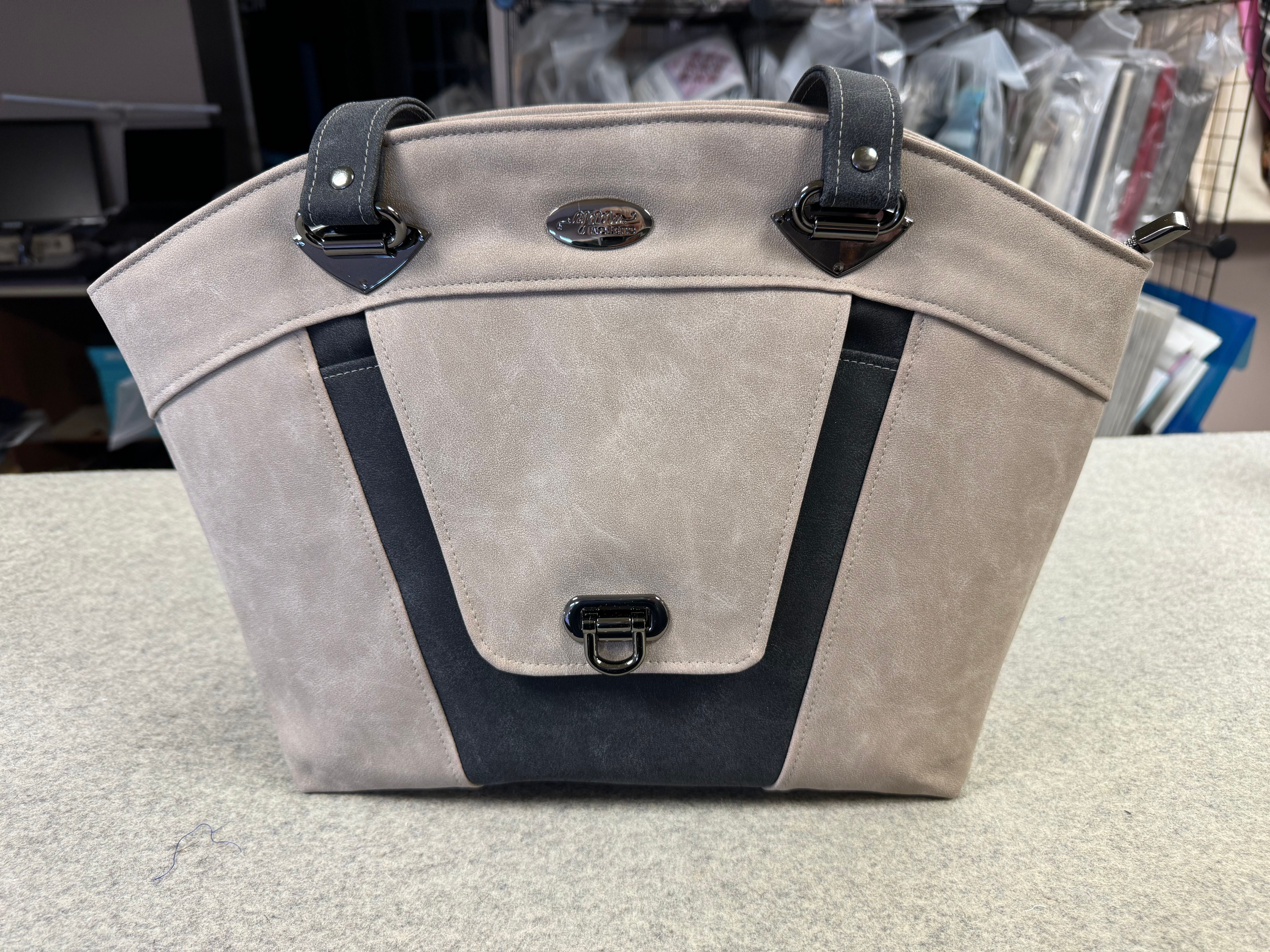 Raissa - Taupe & Black