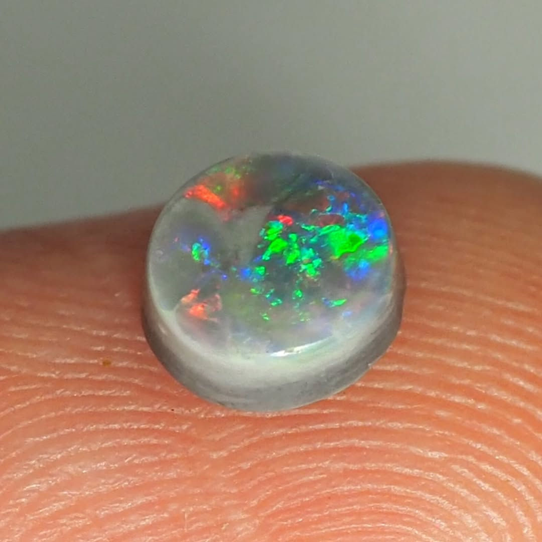 0.65CT LIGHTNING RIDGE OPAL AV119