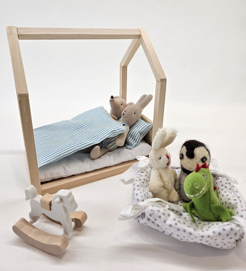 Miniatura: Domečková postýlka bez ložní sady
