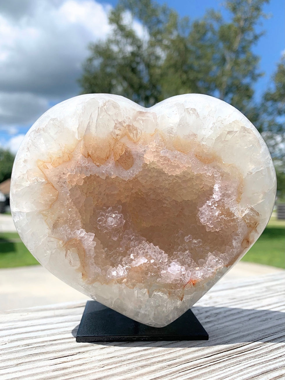 Large 2.5 lb Heart Geode