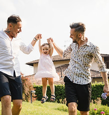 Couple gay avec leur fille