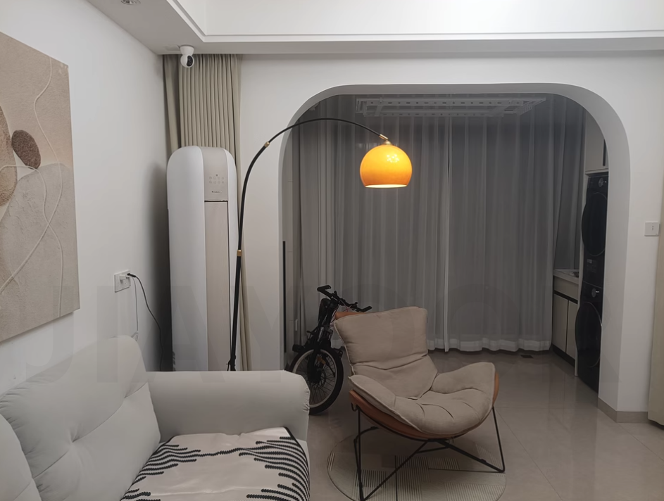 Thumbnail: Covora Minimalist Floor Lamp