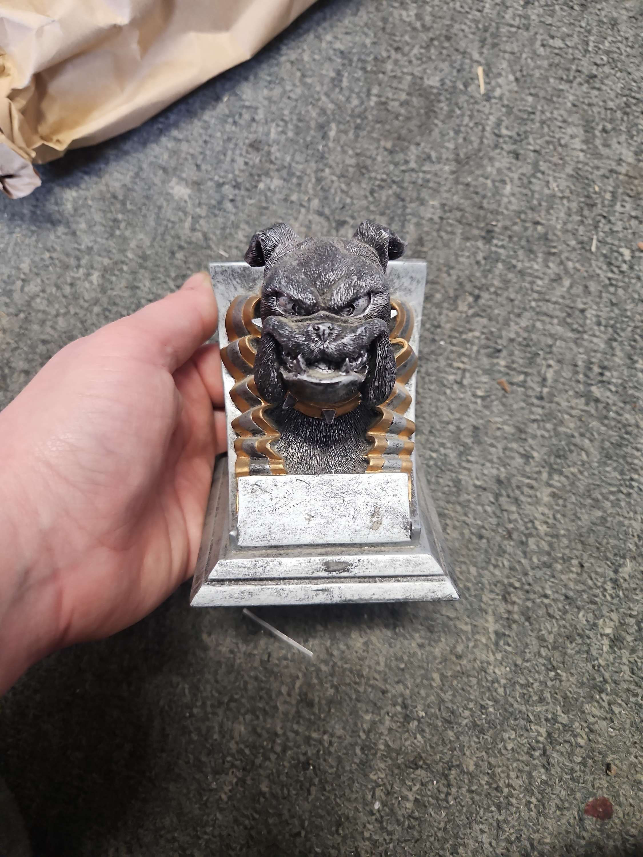 Bulldog, hockey, ball hockey, clear out, engraving included 