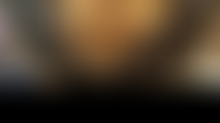 הסיפור על העלמה במצוקה והאביר על האופנוע האדום