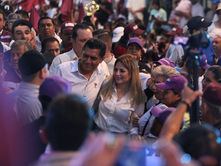 Claudia Delgadillo presenta soluciones en La Barca