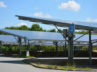Ombrières photovoltaïques obligatoires : une échéance clé pour 2026