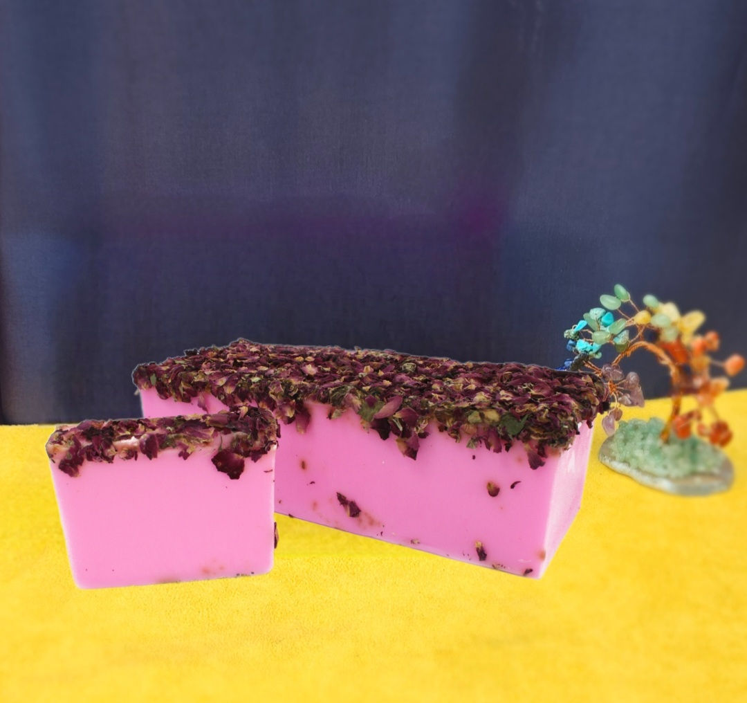 Sapone artigianale a taglio - Rosa di Petali