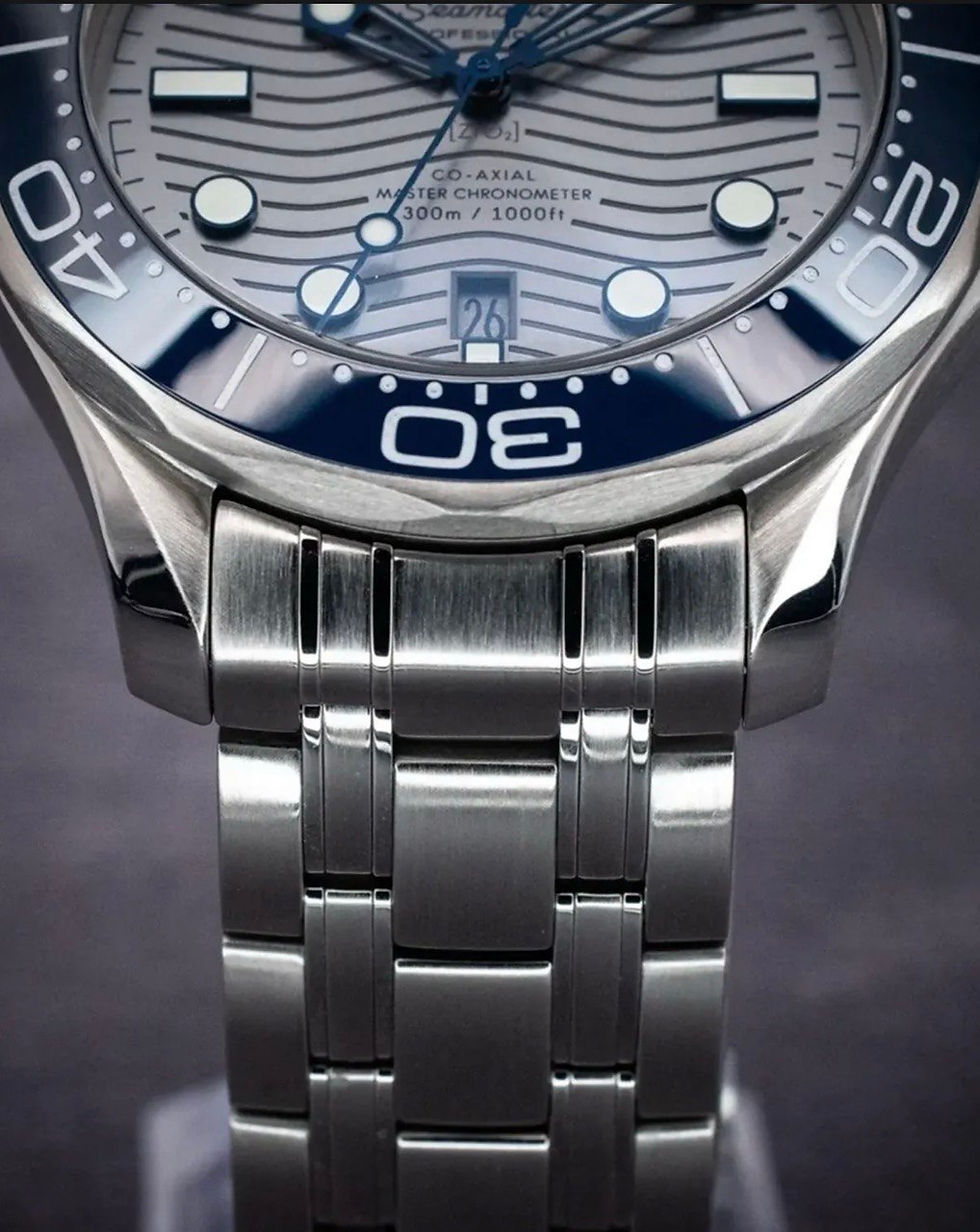 Thumbnail: Omega Seamaster Diver 300M 42mm Grey Dial Automatic (210.30.42.20.06.001)