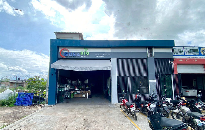Frente de empresa PLASTICOS GUSA
