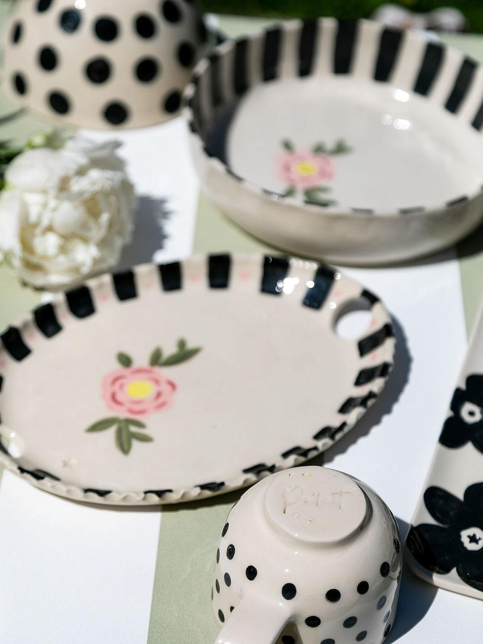 Miniature : Plat avec poignées fleuri
