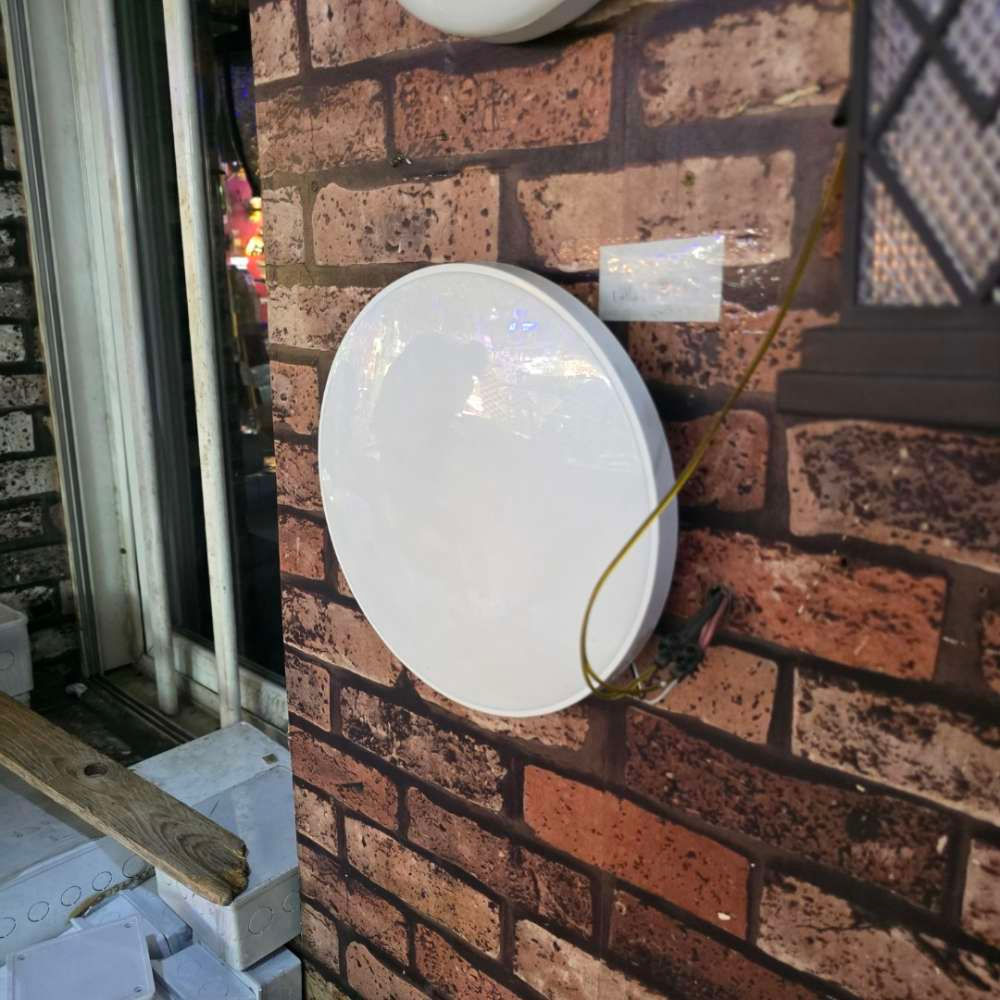 Flush light 