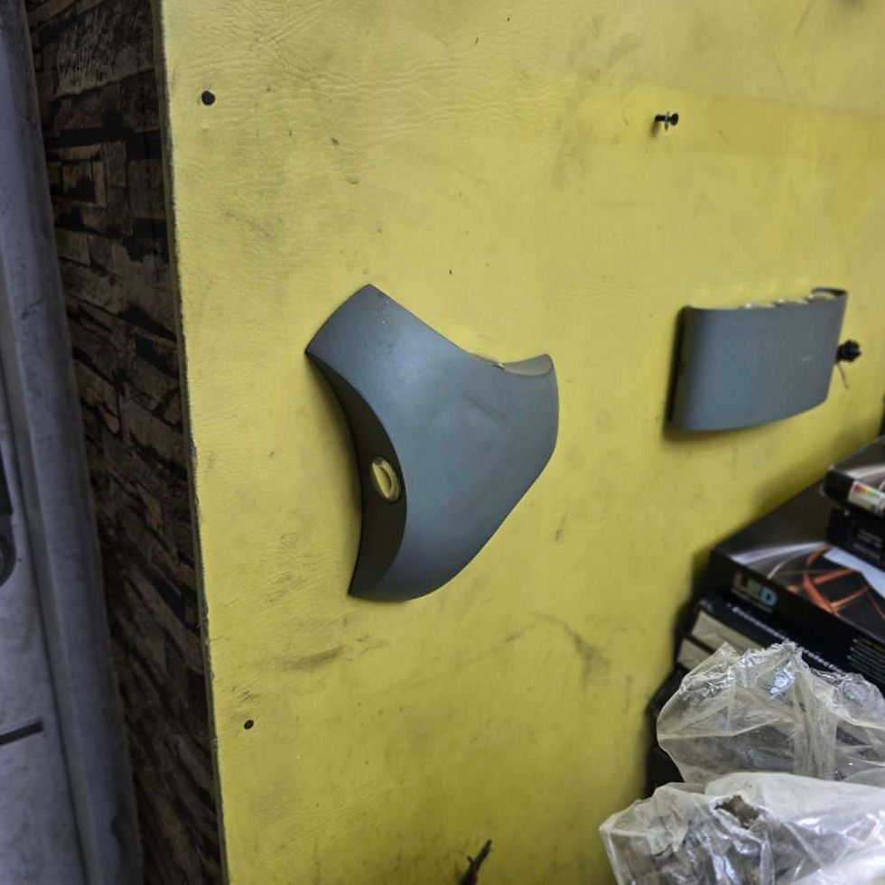 Thumbnail: Outside Wall brackets 