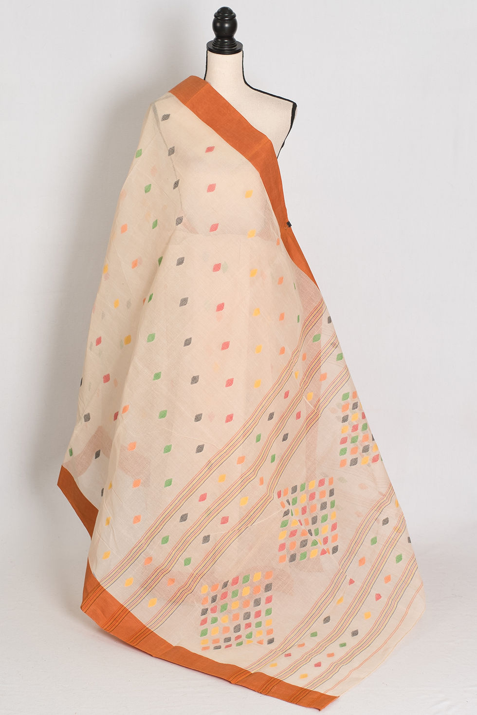 Front view of Light Brown Pure Cotton Bengal Handloom Jamdani Saree with terracotta border on a mannequin.