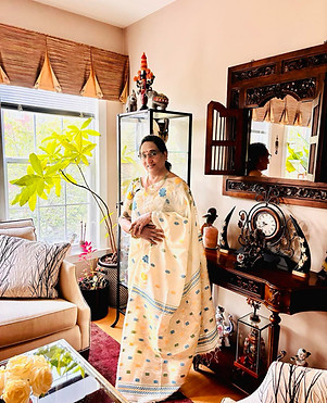 Our fabulous client looking absolutely stunning in our Bengal Looms Saree