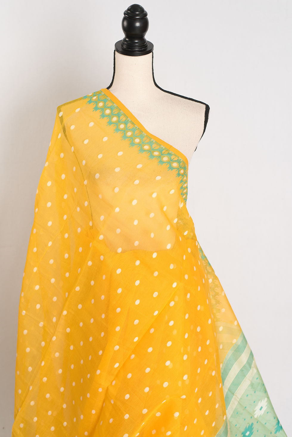 Thumbnail: Gayetri : Yellow and Green Blended Soft Cotton Jamdani Bengali Saree