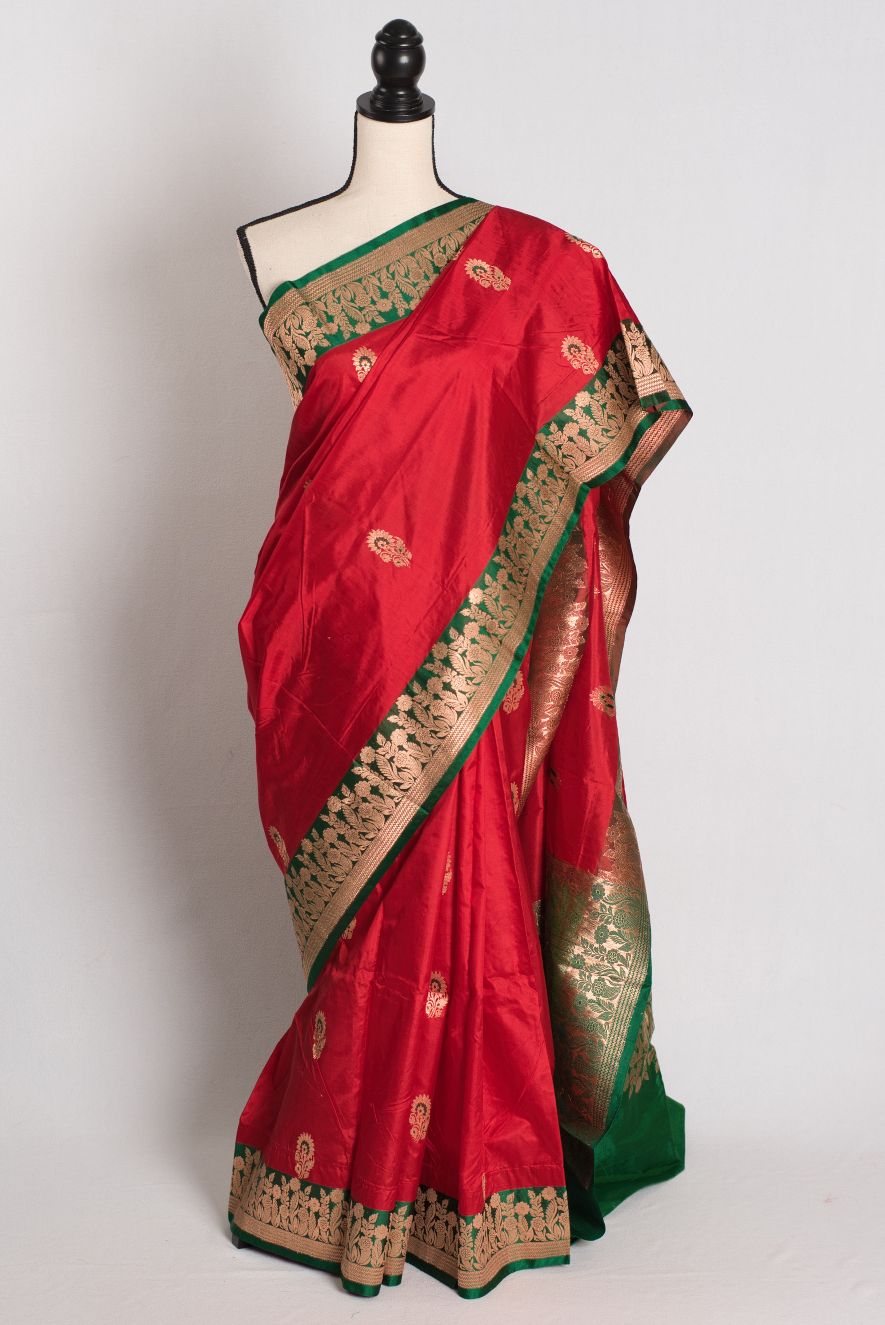 Haripriya : Red and Green Bridal Banarasi Silk Saree