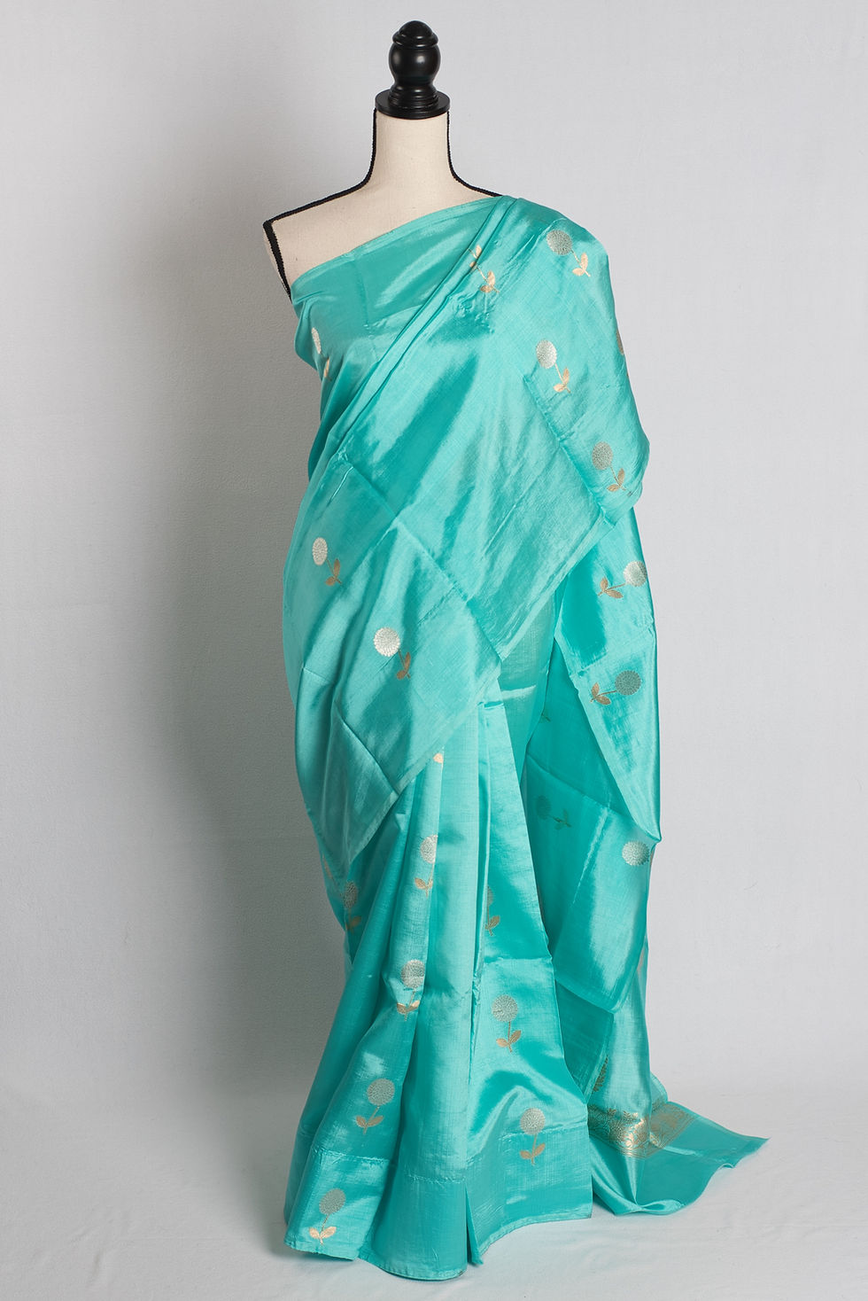 Neela Varnam : Silk Mark Certified Turquoise Blue Satin Katan Banarasi Saree