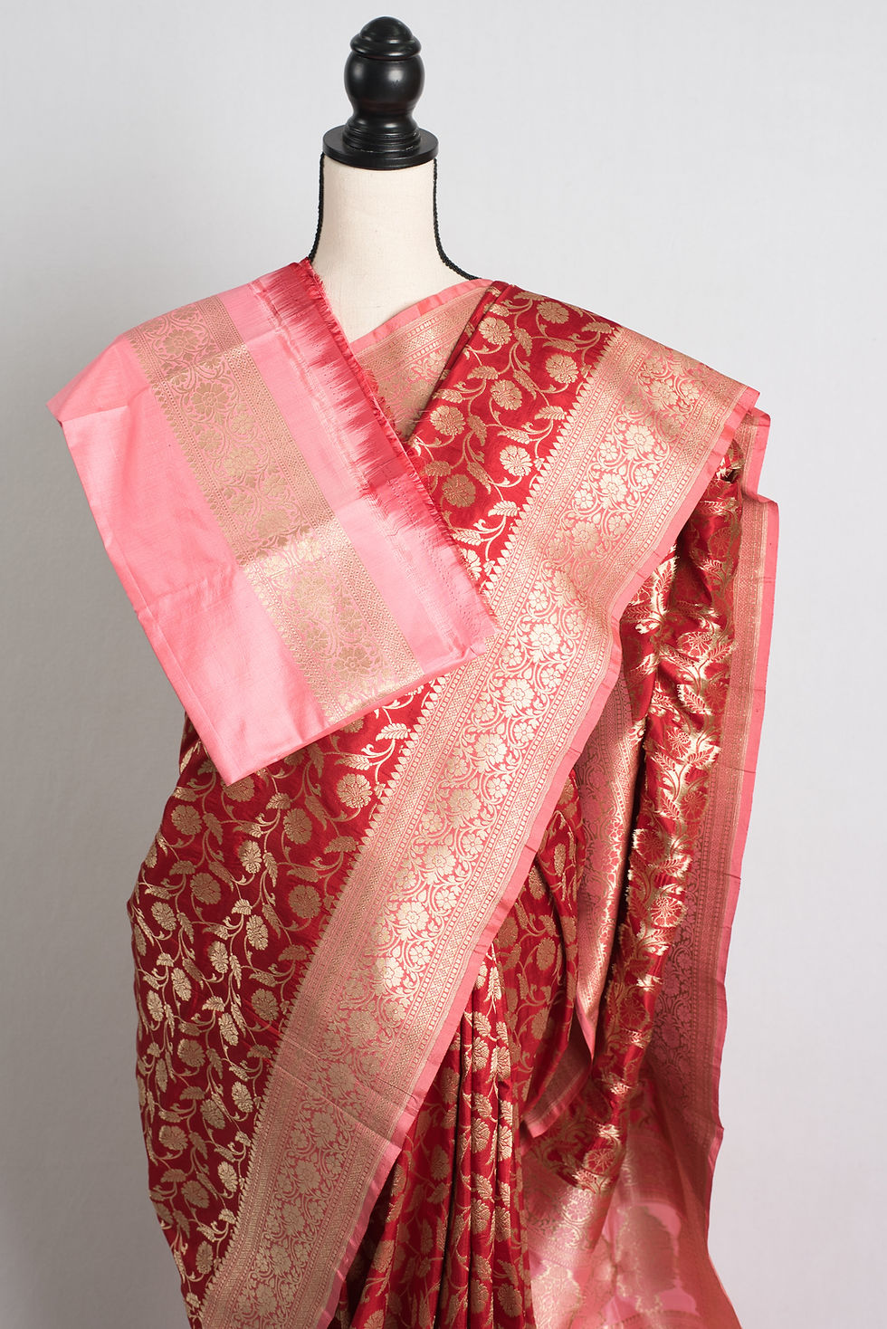 Thumbnail: Silk Mark Certified Katan Banarasi Silk Saree with Jaal Floral Pattern