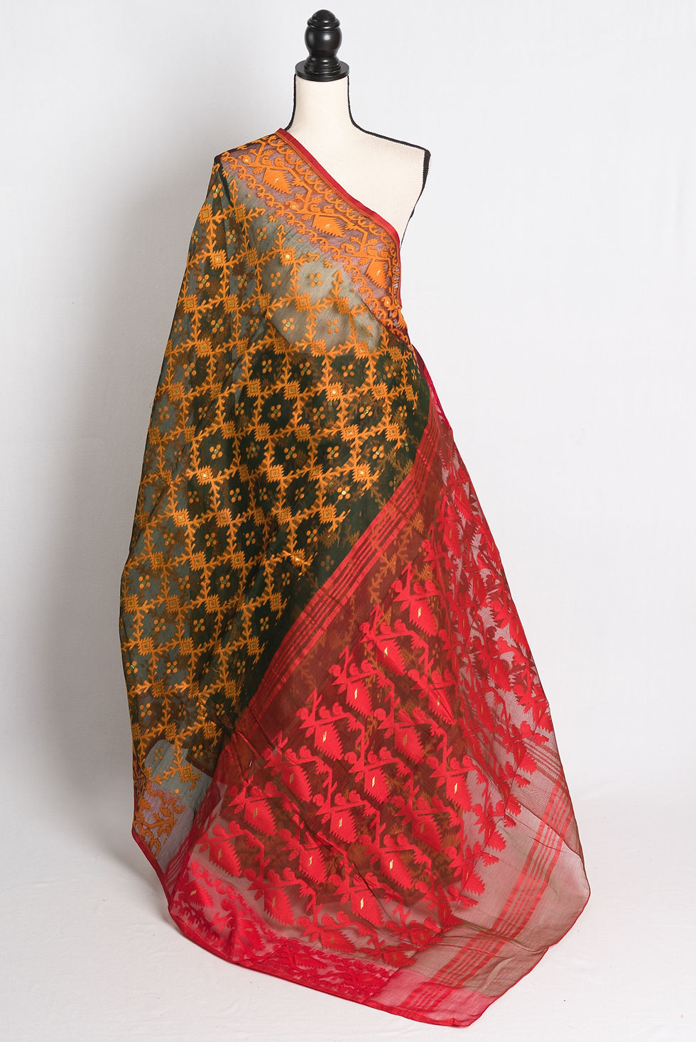 Jayamiti Jamdani Saree