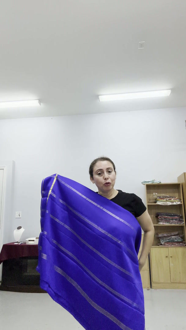 Video of royal blue pure mysore crepe silk saree.