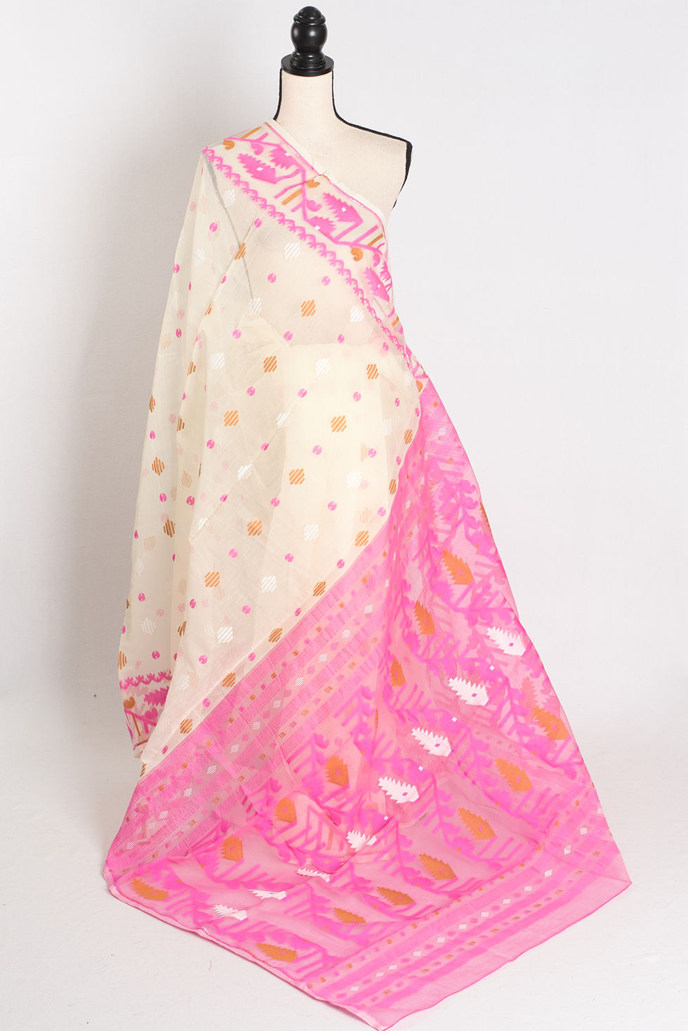 Soma : Off White and Pink Blended Soft Cotton Jamdani Bengali Saree