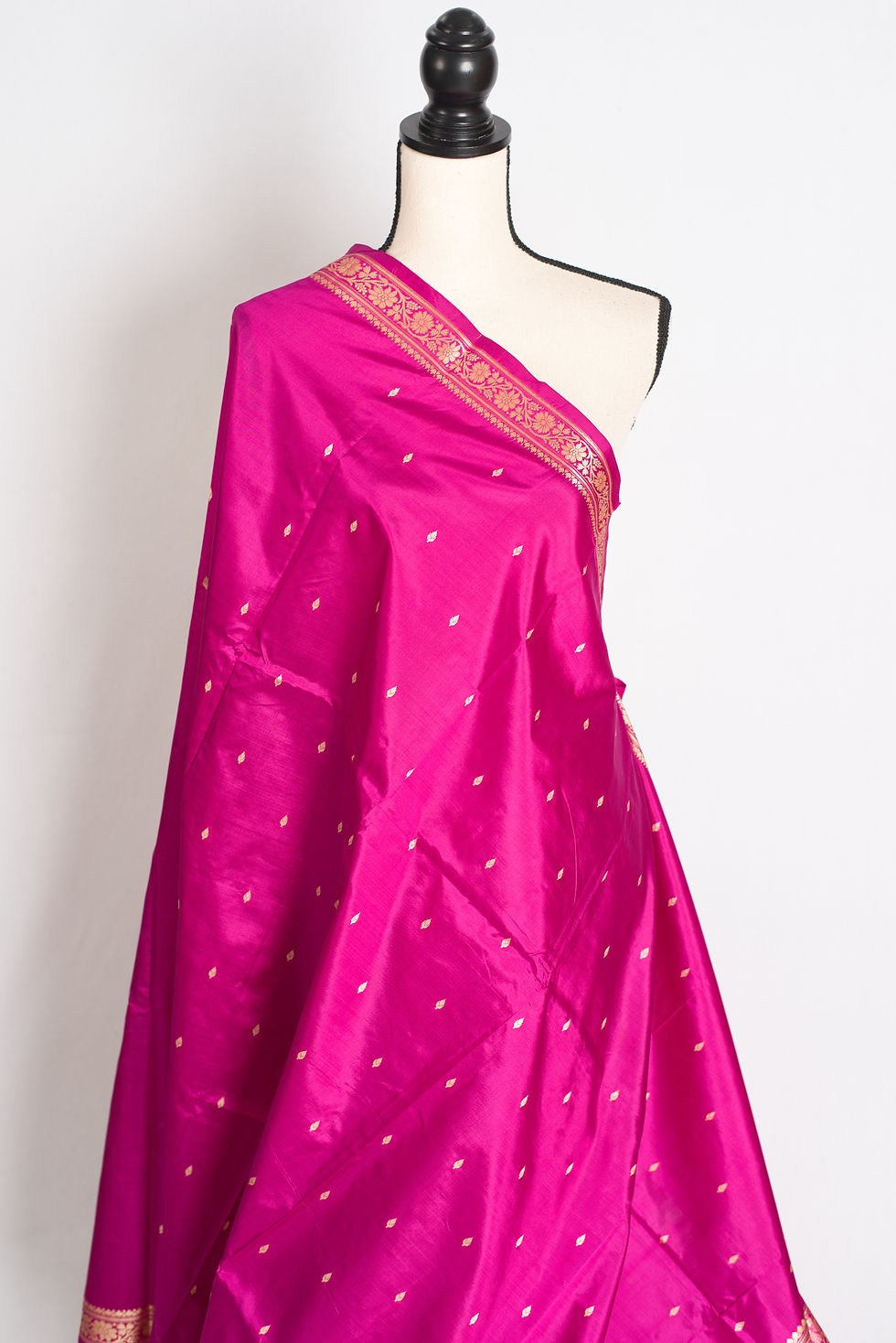 Thumbnail: Rani : Certified Silk Banarasi Saree with Resham Work in Purplish Pink