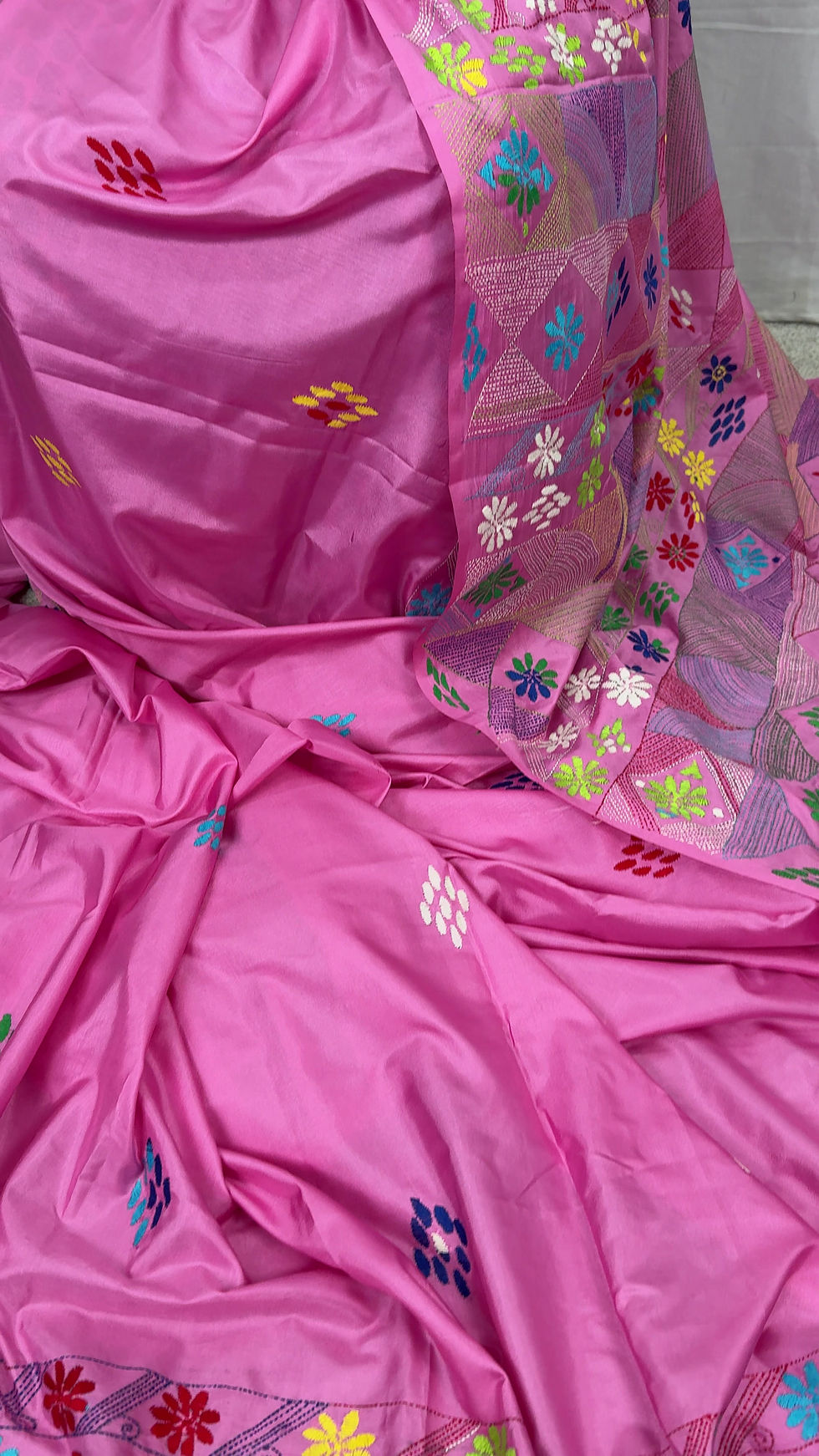 Video of Bina : Dark Red Silk Mark Certified Hand Embroidery Kantha Stitch Saree