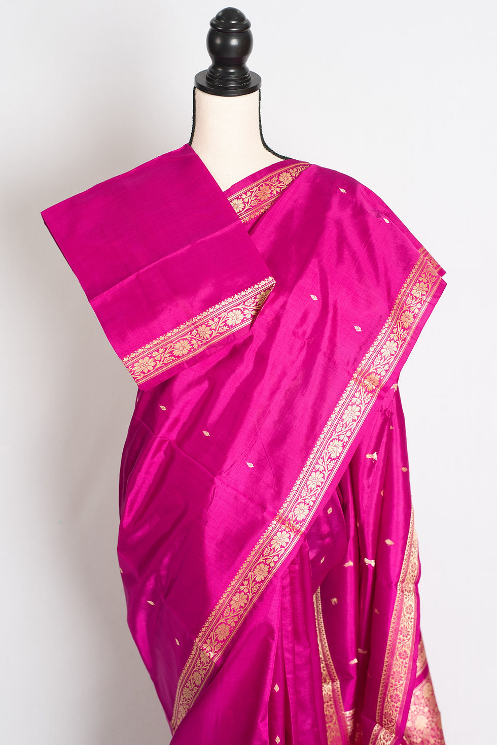 Thumbnail: Rani : Certified Silk Banarasi Saree with Resham Work in Purplish Pink